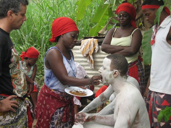 Gabon Bwiti beavatési szertartás 2007
