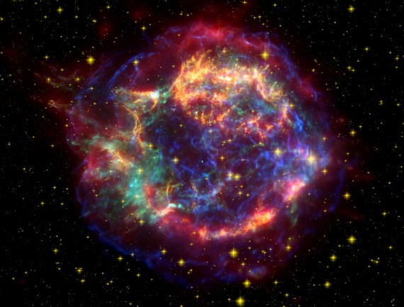 A NASA szupernova-felvétele (Megközelítően 300 évvel ezelőtti látvány mai visszfénye)