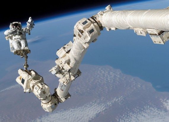 Steve Robinson on Canadarm